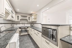 Kitchen- click for photo gallery